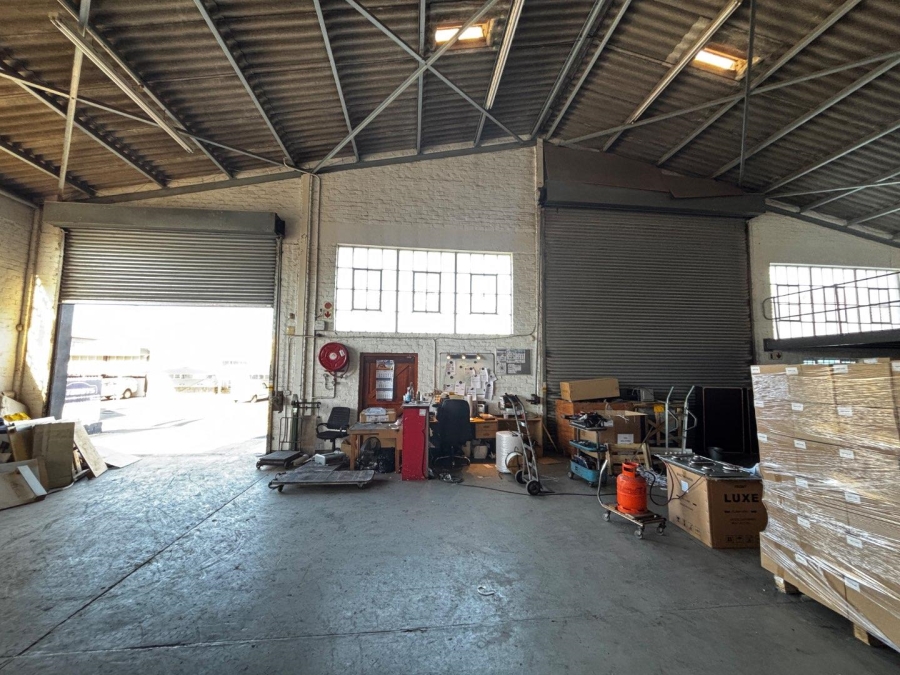 To Let commercial Property for Rent in Paarden Eiland Western Cape